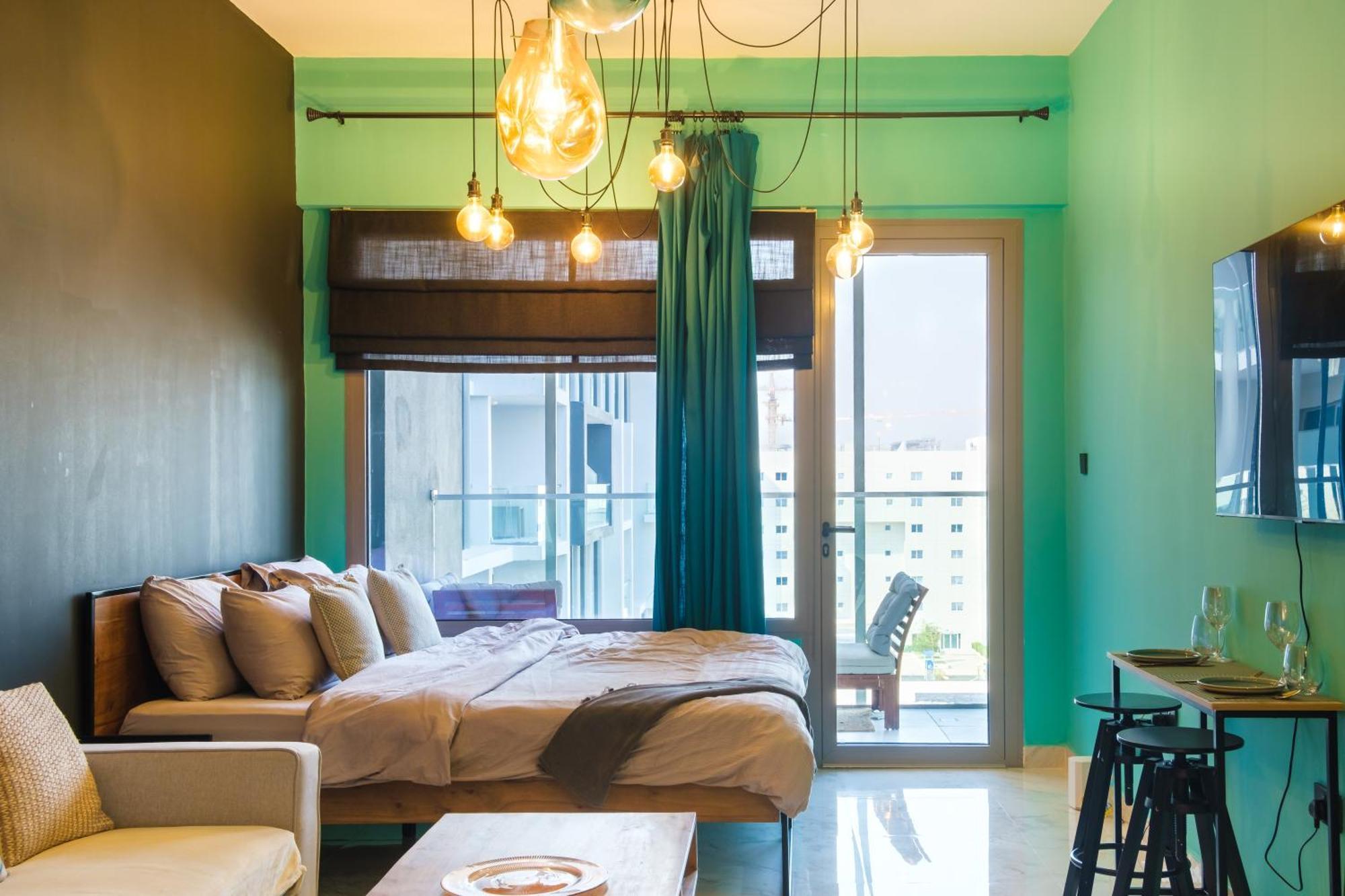 Ferienwohnung Industrial Chic Retreat Al Qurayyah Exterior foto