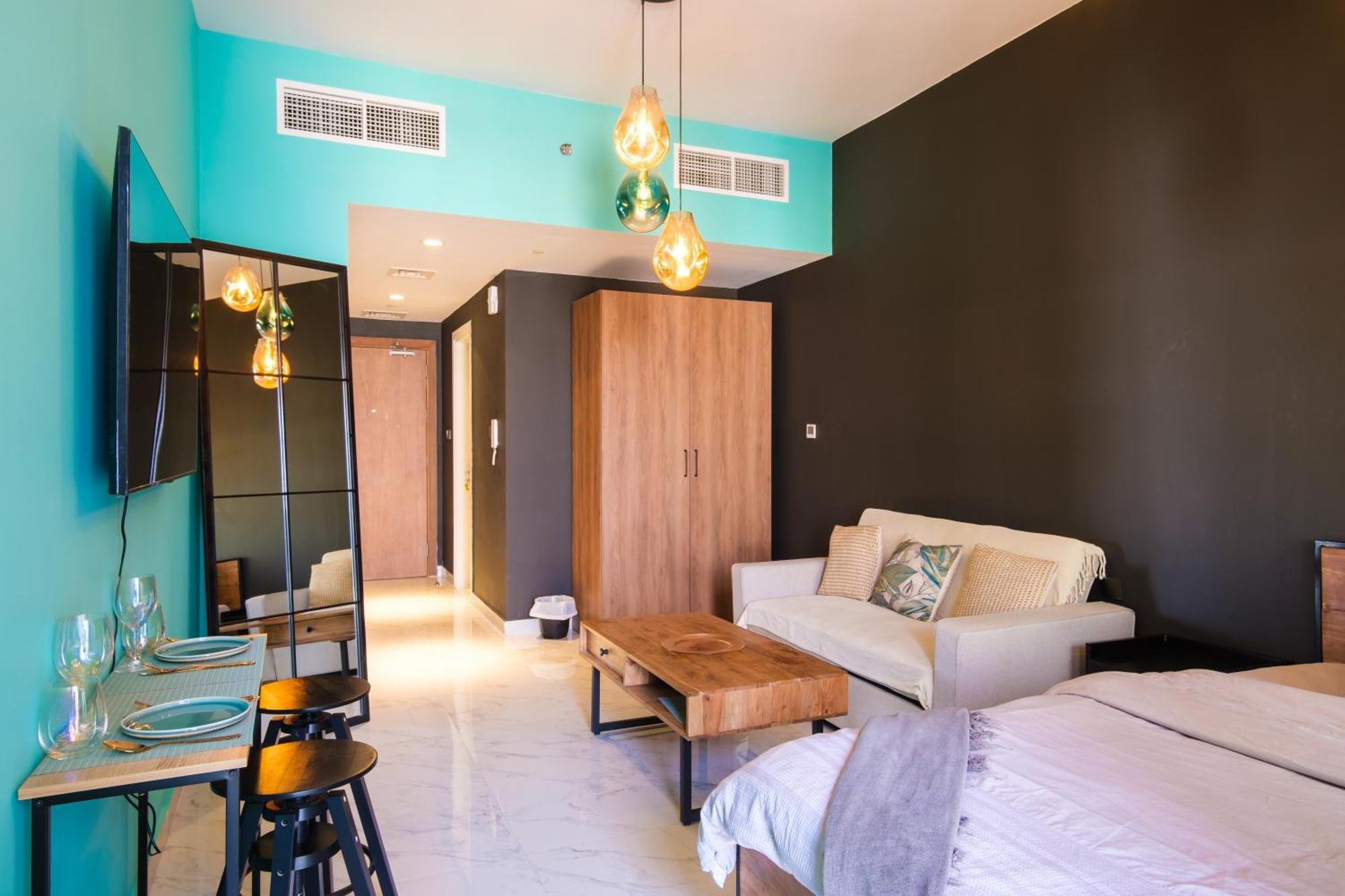 Ferienwohnung Industrial Chic Retreat Al Qurayyah Exterior foto