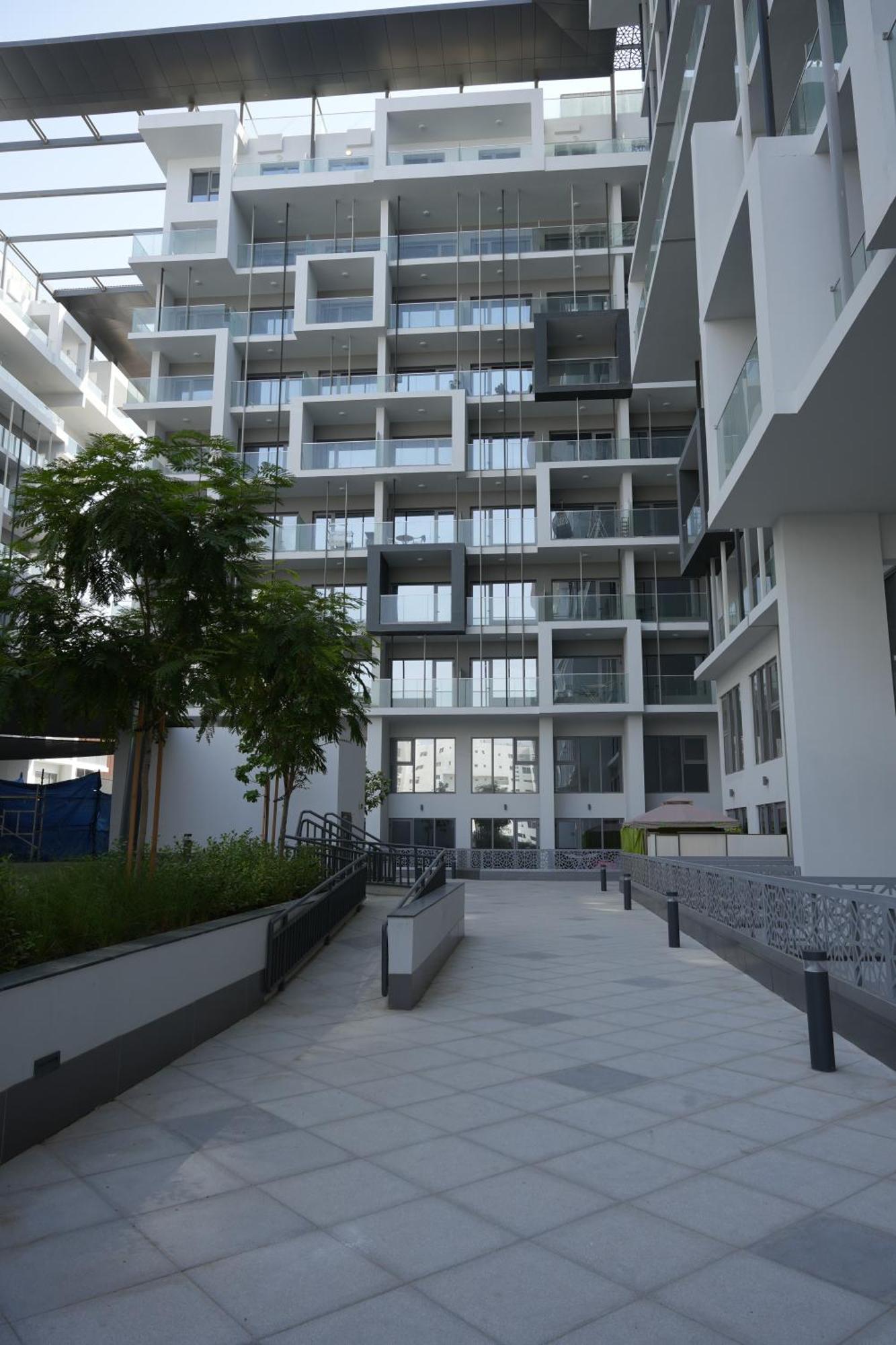 Ferienwohnung Industrial Chic Retreat Al Qurayyah Exterior foto